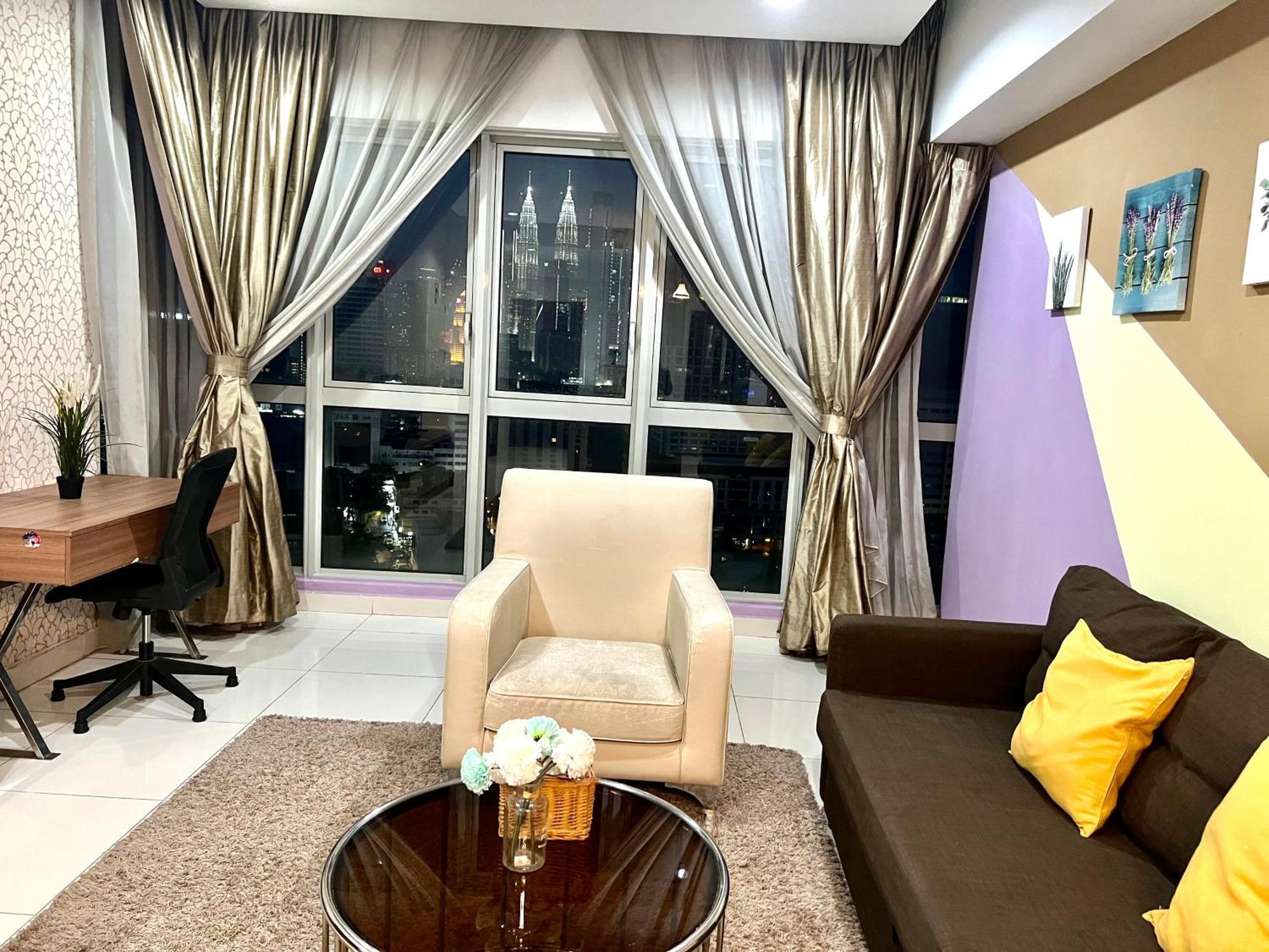 Regalia Suites 424 Kuala Lumpur Bagian luar foto