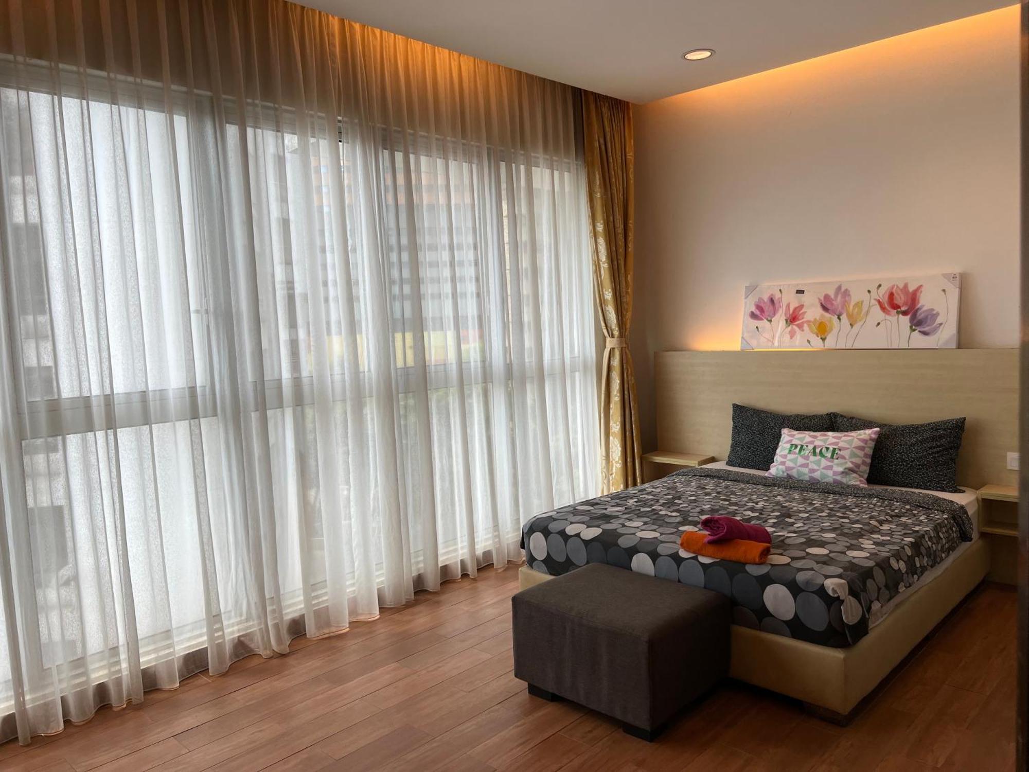 Regalia Suites 424 Kuala Lumpur Bagian luar foto